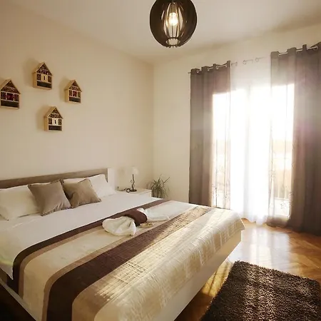 Roberto Apartment *