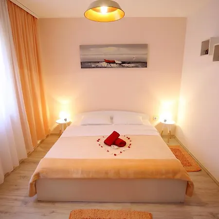 Roberto Apartment *